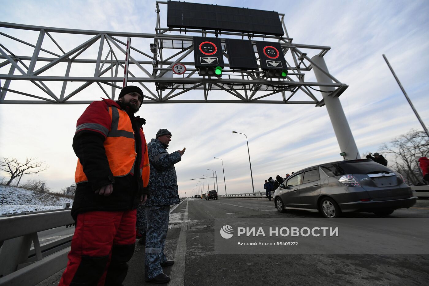 Открытие моста на остров Русский 