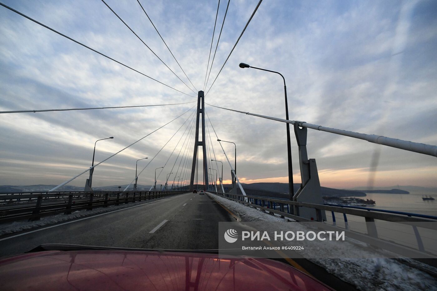 Открытие моста на остров Русский 