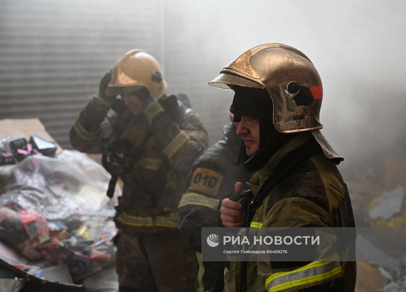 Павильон с пиротехникой горит в Ростове-на-Дону
