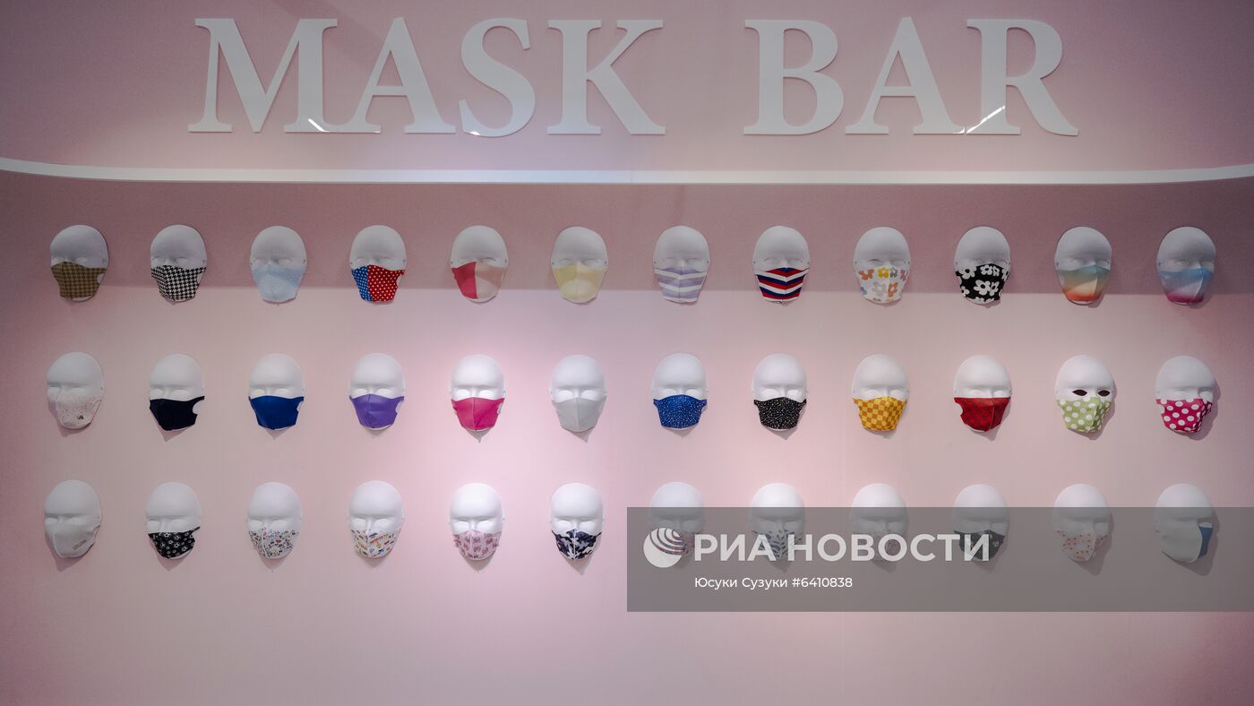 Выставка медицинских масок Tokyo Mask Land в Йокогаме