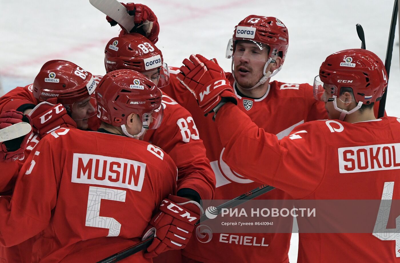 Хоккей. КХЛ. Матч "Спартак" - "Йокерит"