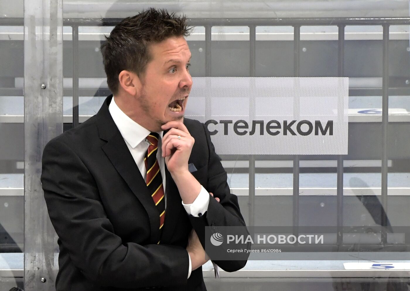 Хоккей. КХЛ. Матч "Спартак" - "Йокерит"