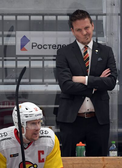 Хоккей. КХЛ. Матч "Спартак" - "Йокерит"