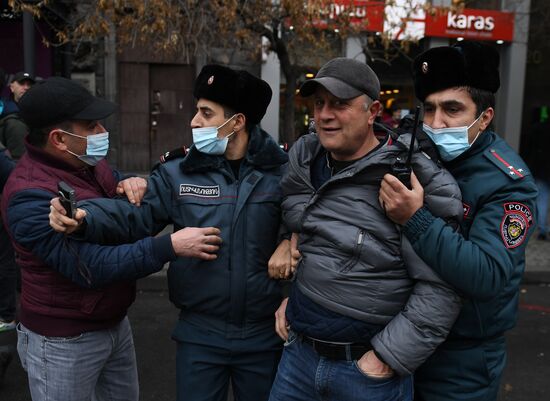 Акция протеста оппозиции в Ереване