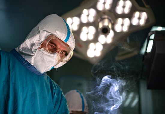 Госпиталь для больных COVID-19 в ГКБ № 15 имени О. М. Филатова