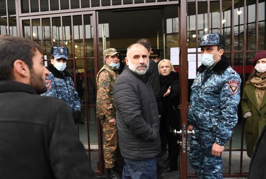 Акции протеста в Армении родственников пропавших без вести военнослужащих