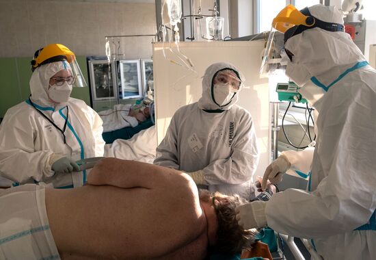 Госпиталь для больных COVID-19 в ГКБ № 15 имени О. М. Филатова