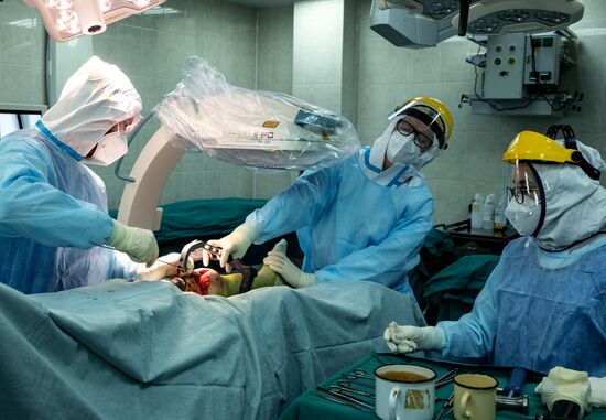 Госпиталь для больных COVID-19 в ГКБ № 15 имени О. М. Филатова