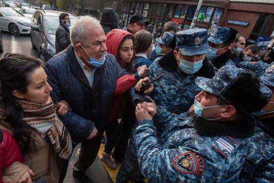 Акция протеста оппозиции в Ереване