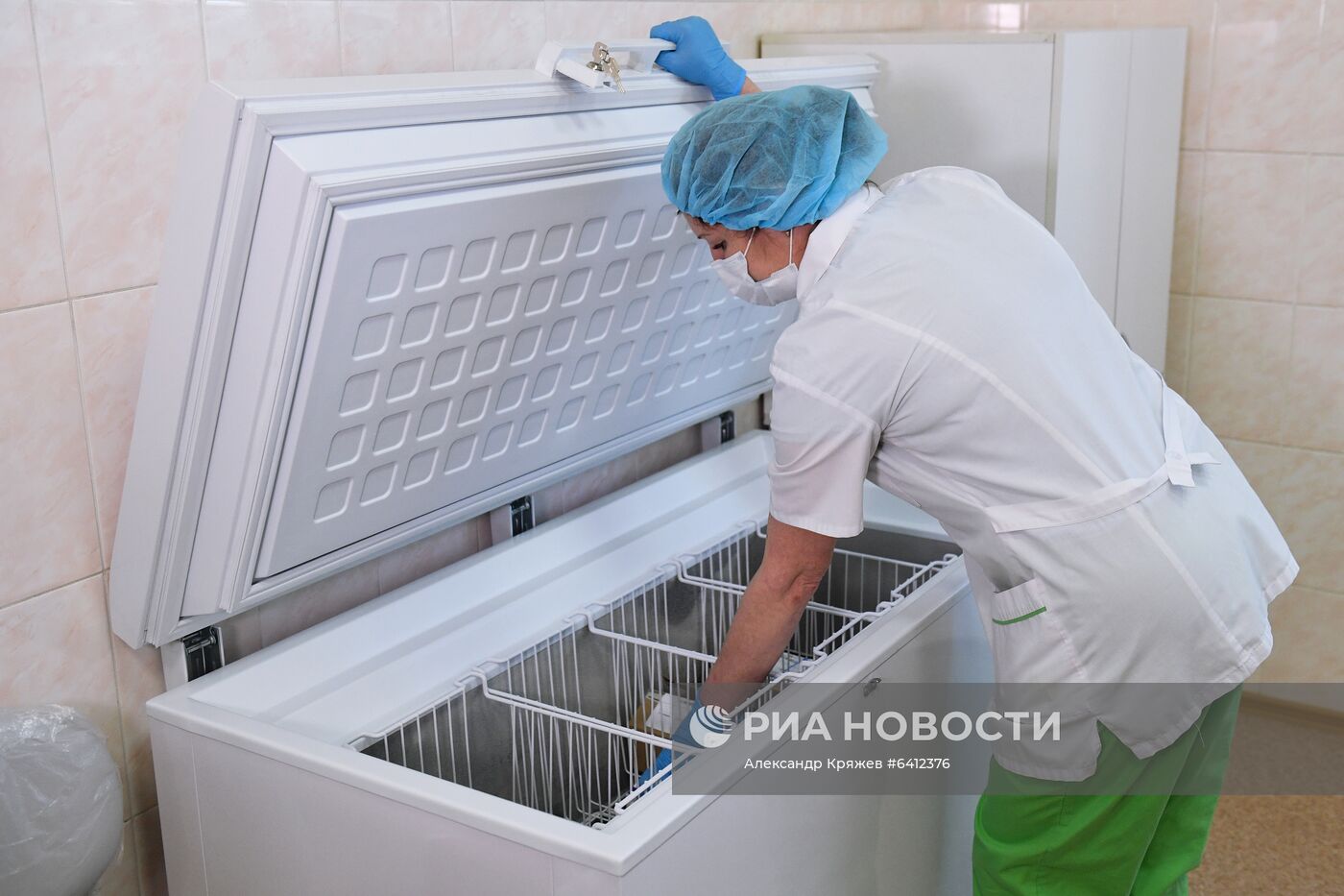 Вакцинация медиков от коронавируса в Новосибирске