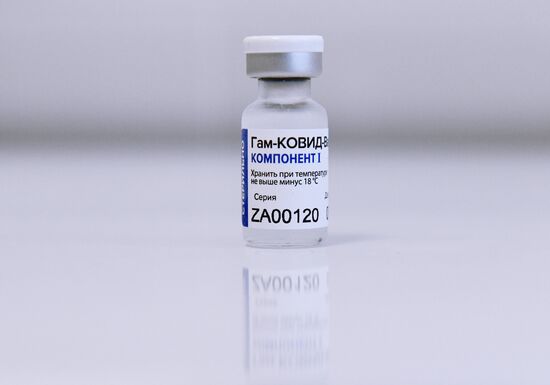 Вакцинация медиков от коронавируса в Новосибирске