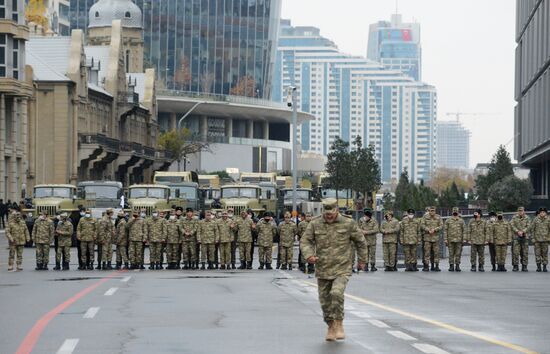 Подготовка к военному параду в Баку