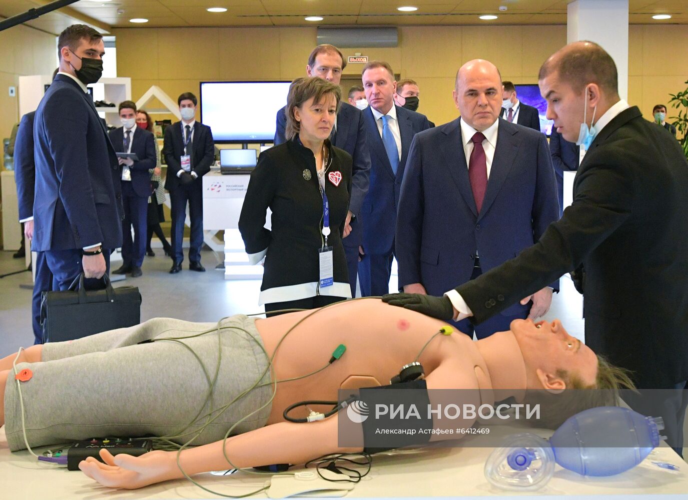 Премьер-министр РФ М. Мишустин принял участие в Международном форуме "Сделано в России"
