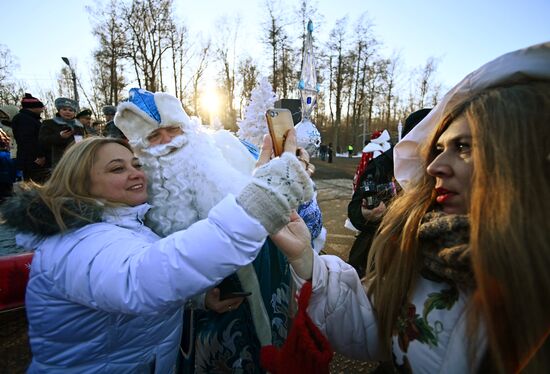 Рубка главной новогодней елки страны в Подмосковье