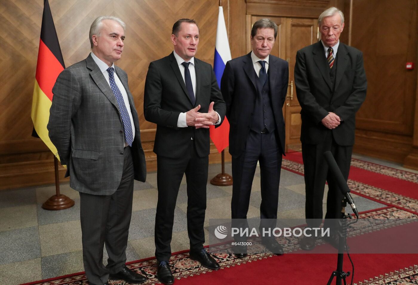 Первый заместитель председателя Госдумы А. Жуков встретился с делегацией партии "Альтернатива для Германии"