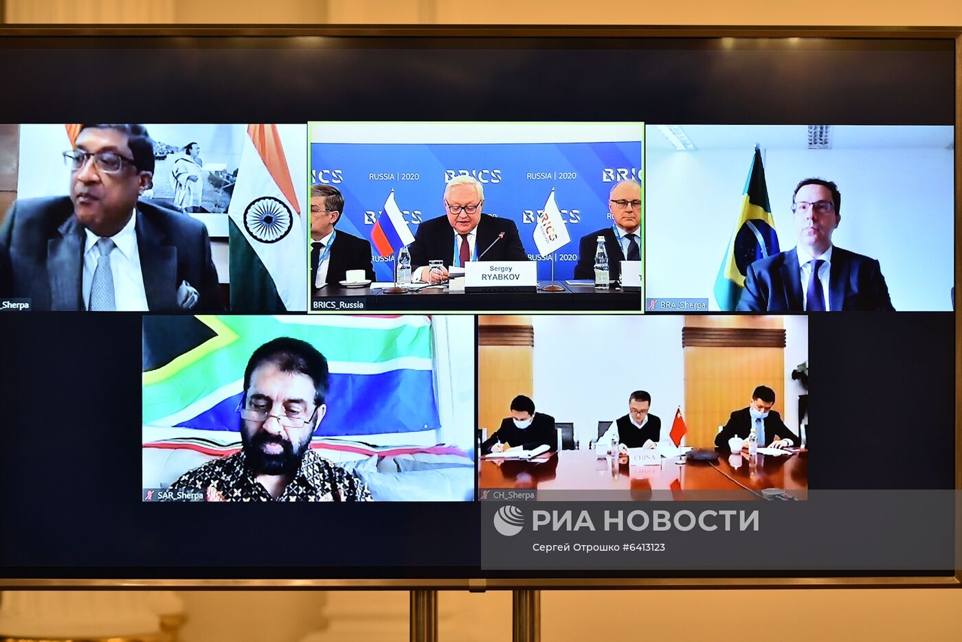 Заседание шерп/су-шерп стран БРИКС. День первый 
