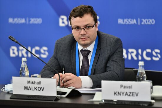 Заседание шерп/су-шерп стран БРИКС. День первый 