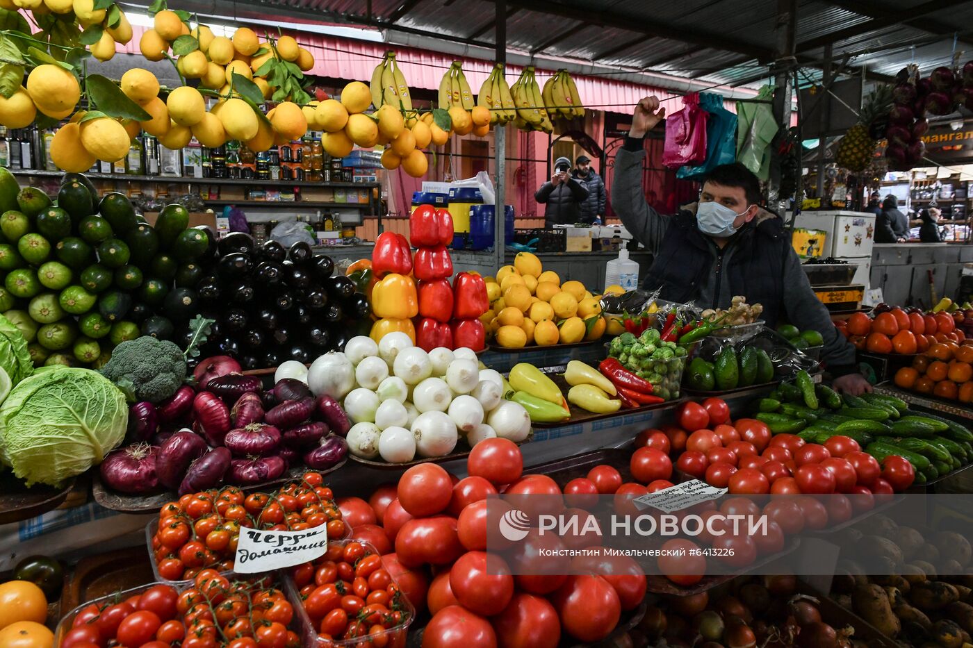 Россельхознадзор запретил ввоз овощей и фруктов из нескольких стран