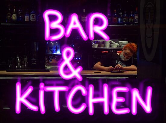 В Санкт-Петербурге с 30 декабря по 3 января закроют все кафе и рестораны