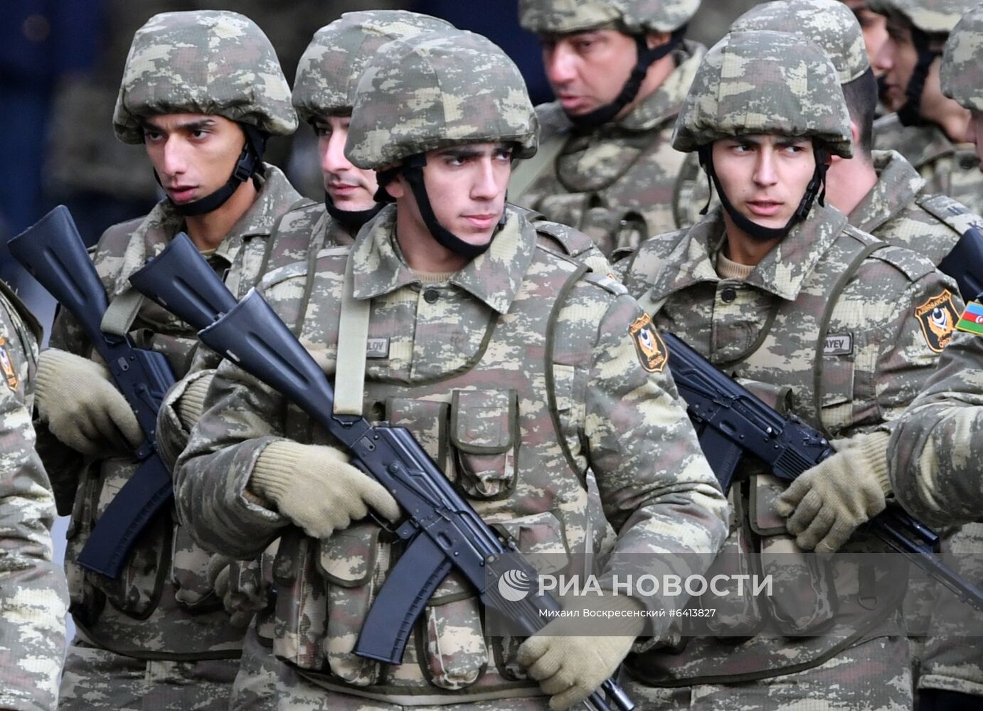 Военный парад в Баку