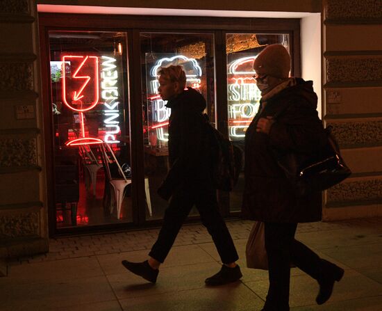 В Санкт-Петербурге с 30 декабря по 3 января закроют все кафе и рестораны