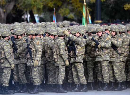 Военный парад в Баку