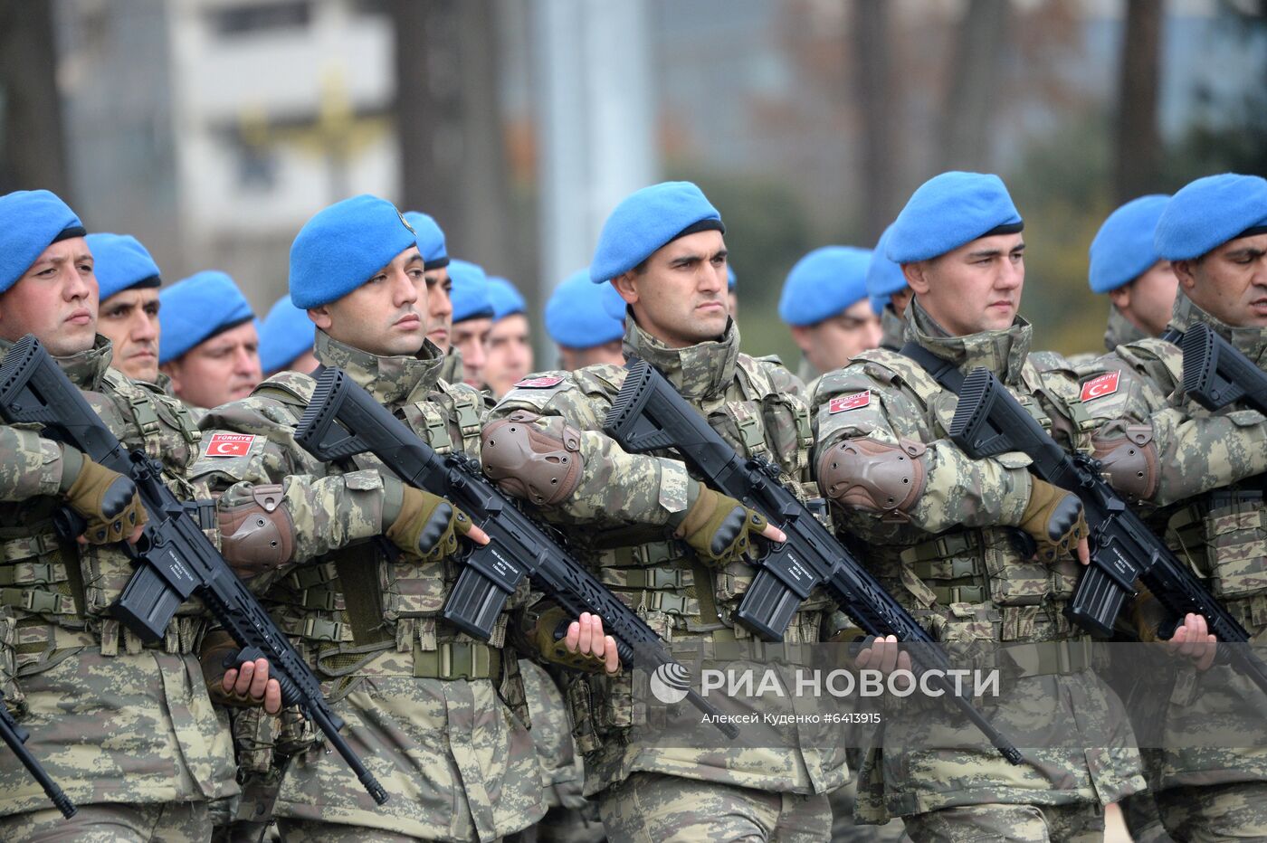 Военный парад в Баку