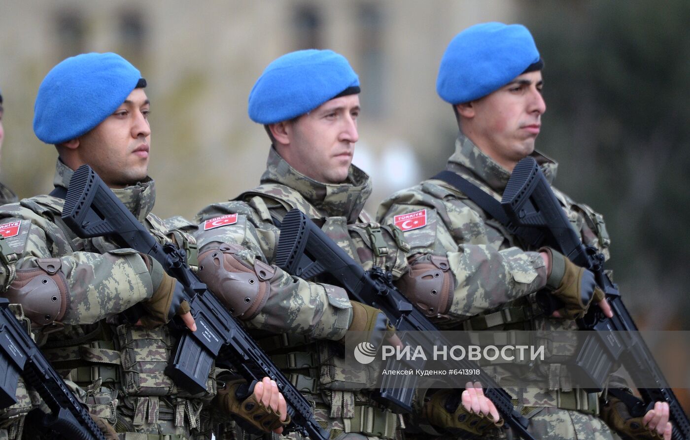 Военный парад в Баку