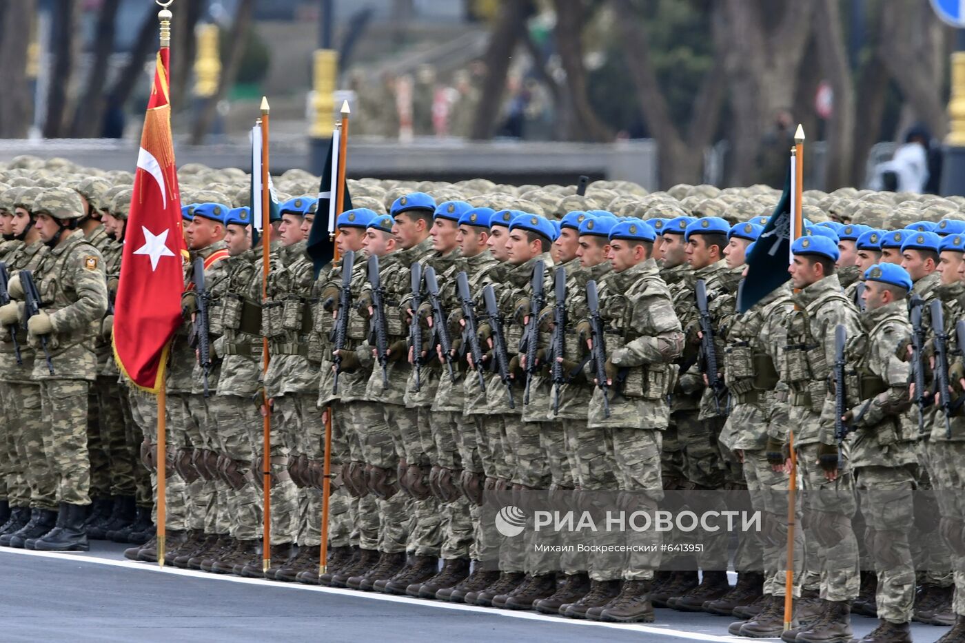 Военный парад в Баку