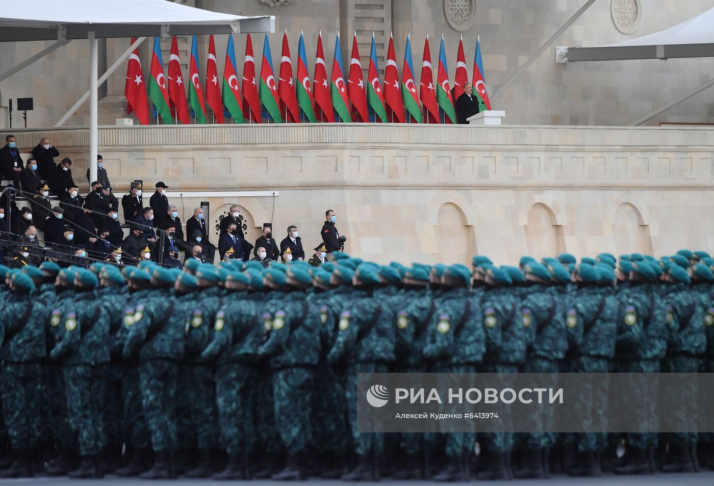 Военный парад в Баку