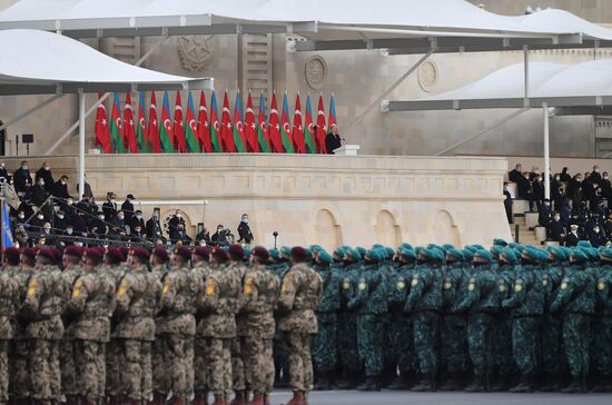 Военный парад в Баку