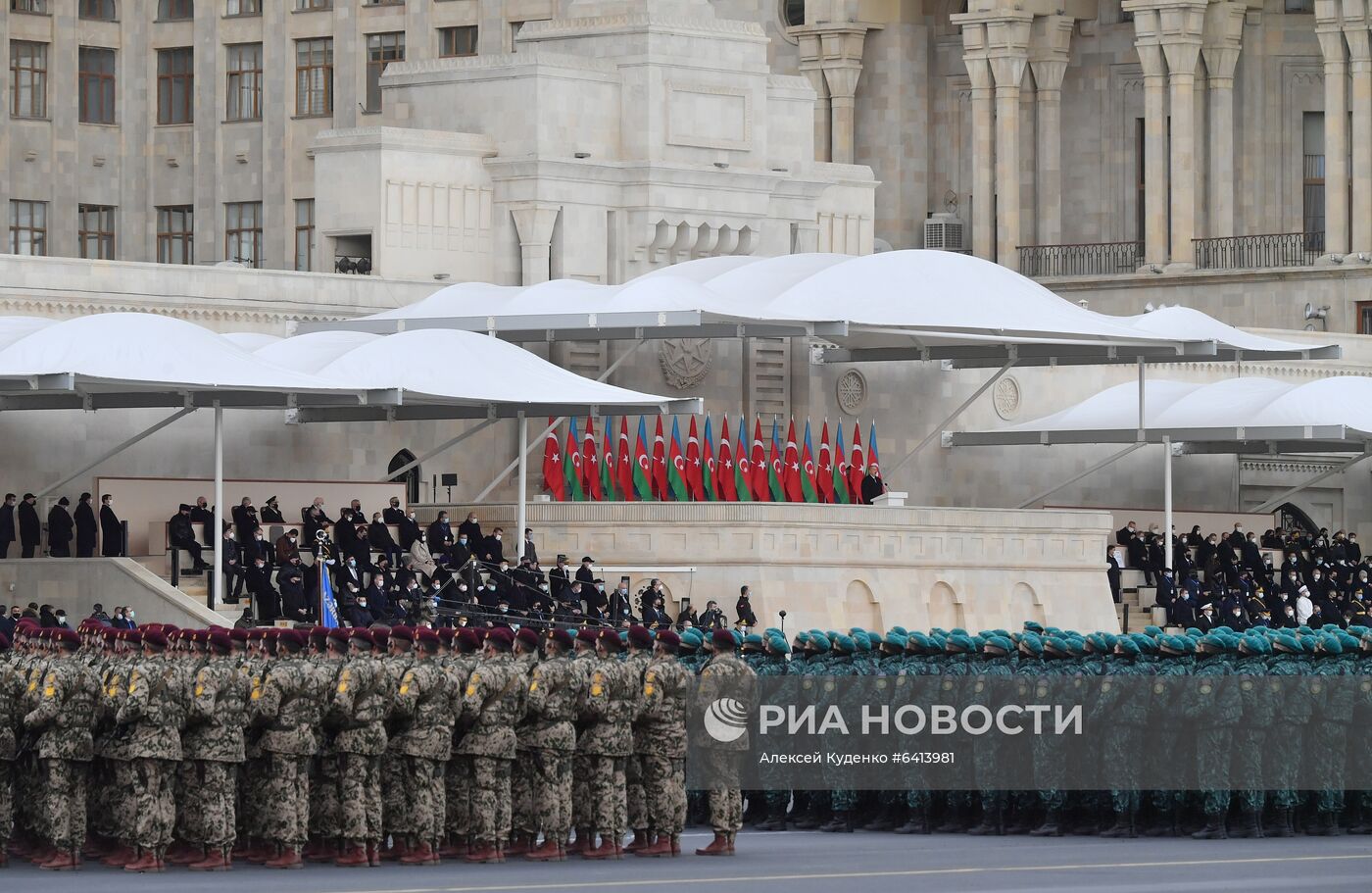 Военный парад в Баку