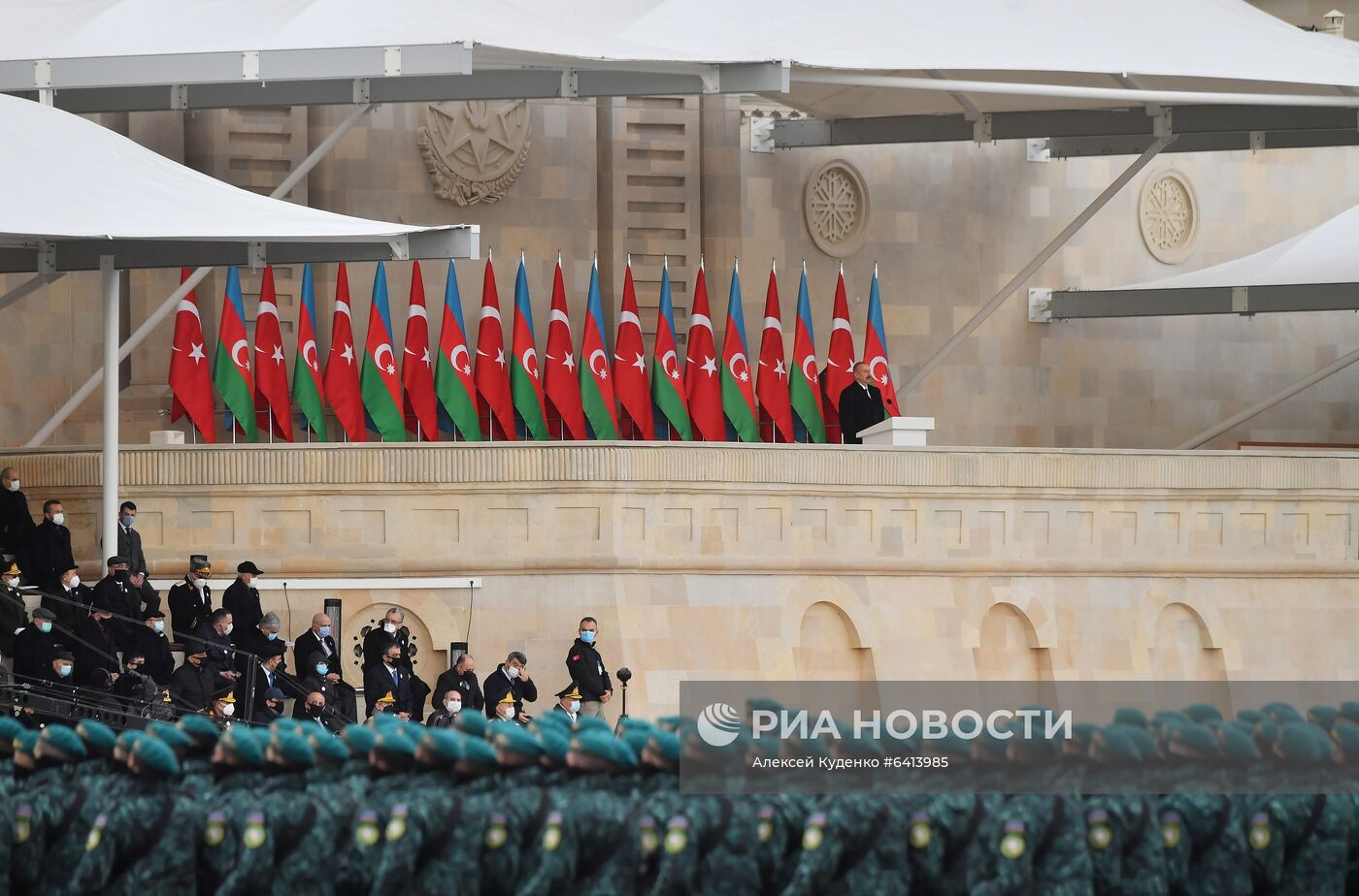 Военный парад в Баку