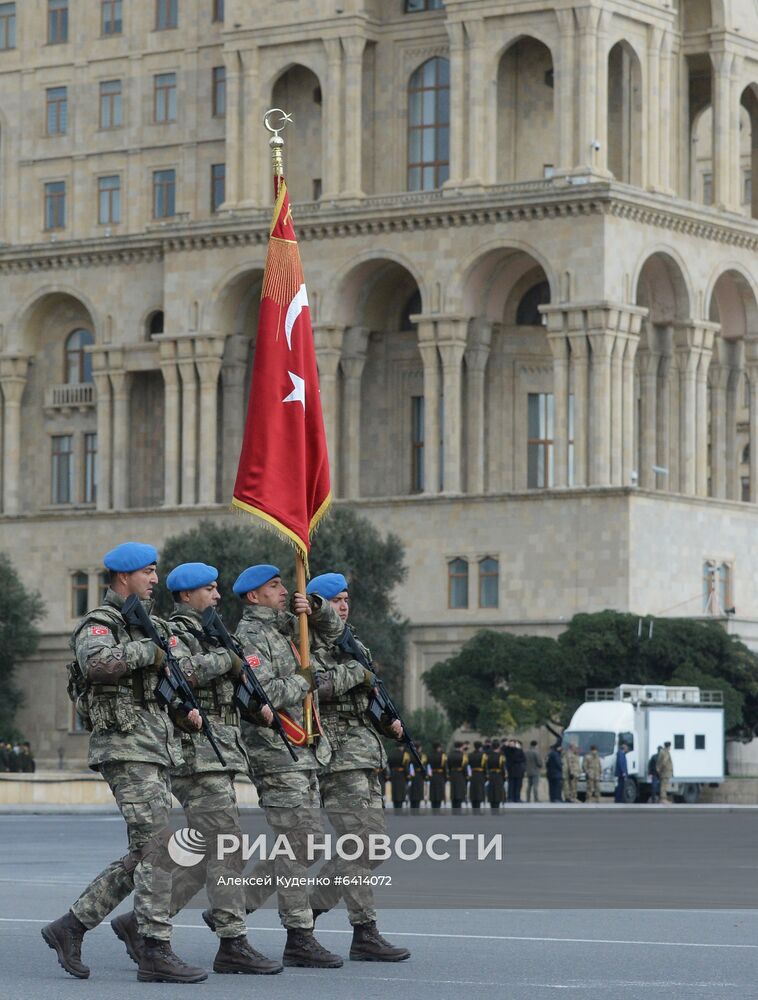 Военный парад в Баку