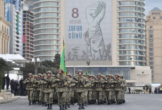 Военный парад в Баку