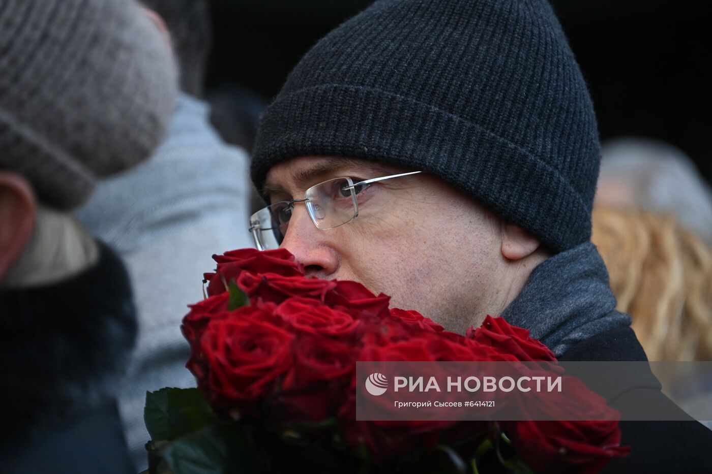 Открытие мемориальной доски бывшему мэру Москвы Ю. Лужкову