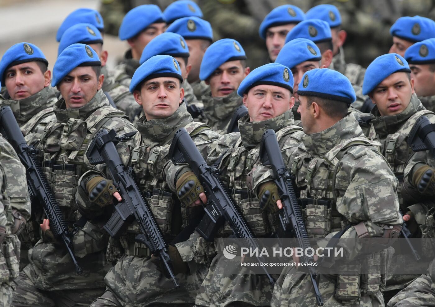 Военный парад в Баку