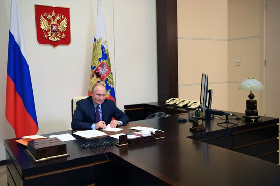 Президент РФ В. Путин провел заседание Совета по развитию гражданского общества и правам человека