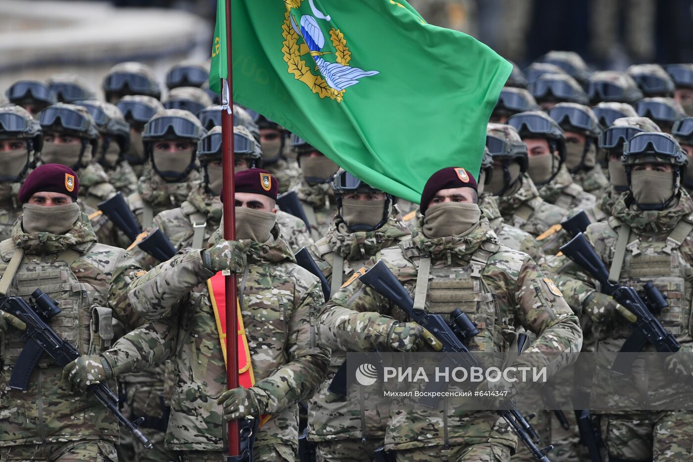 Военный парад в Баку