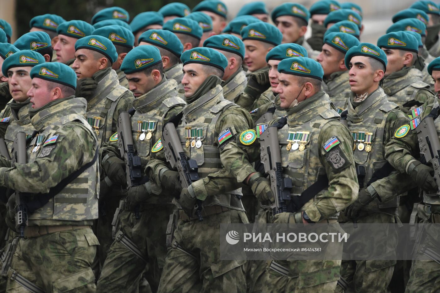 Военный парад в Баку