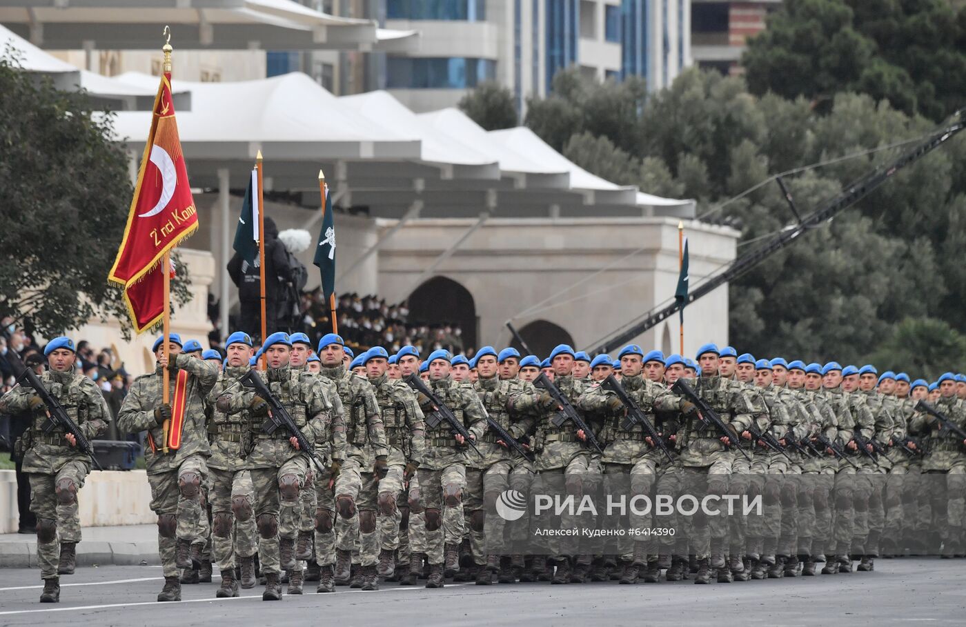 Военный парад в Баку