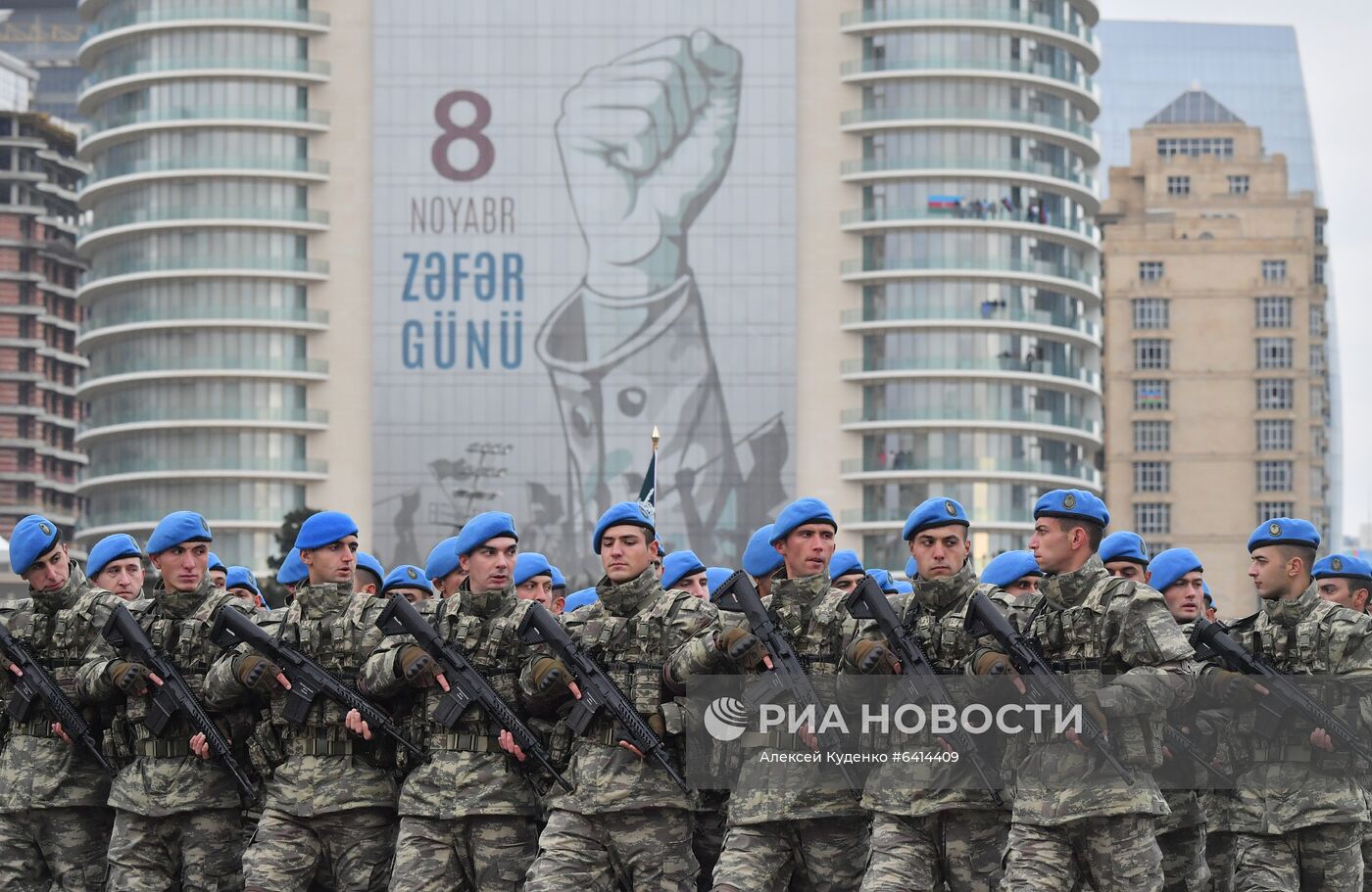 Военный парад в Баку