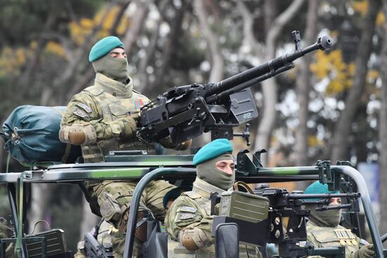 Военный парад в Баку