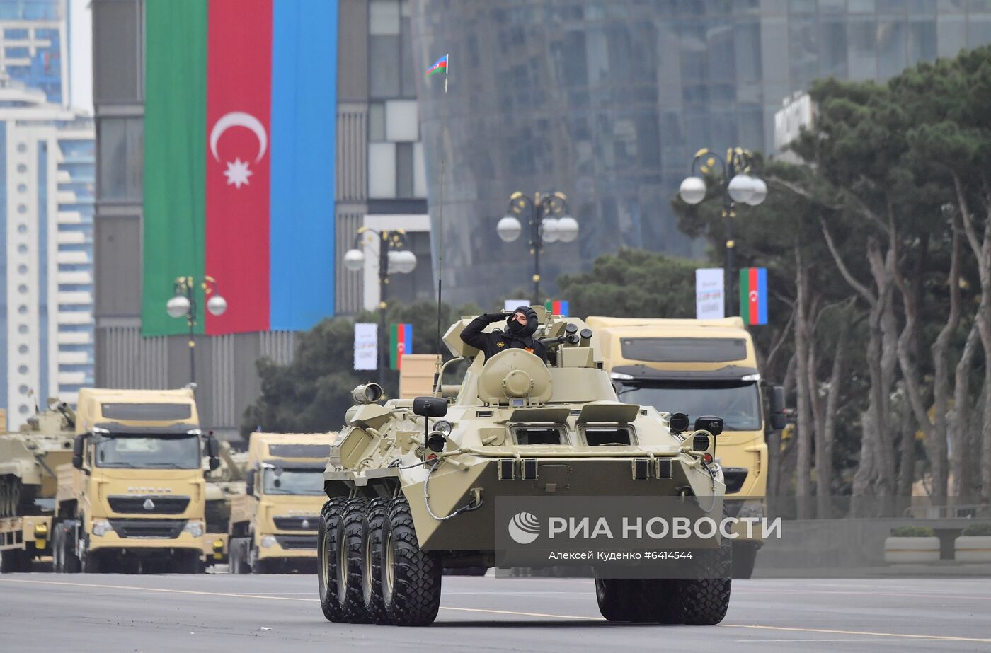 Военный парад в Баку