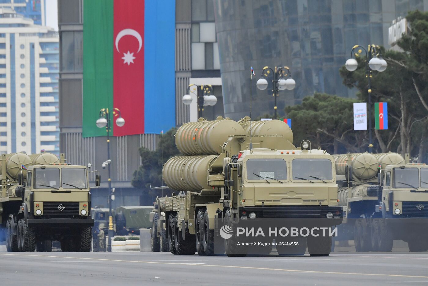 Военный парад в Баку