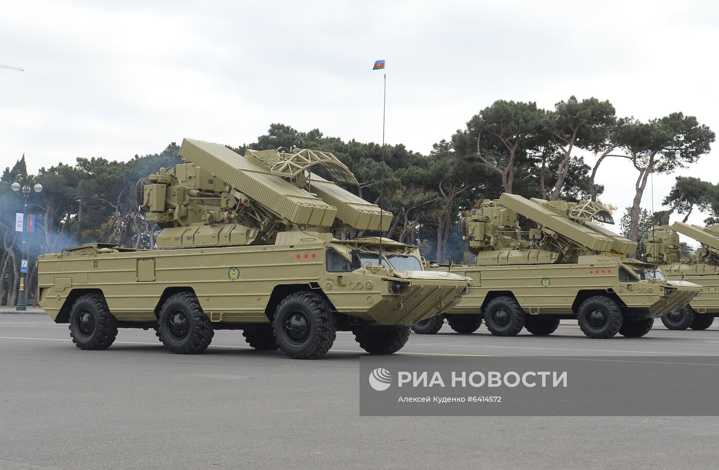 Военный парад в Баку