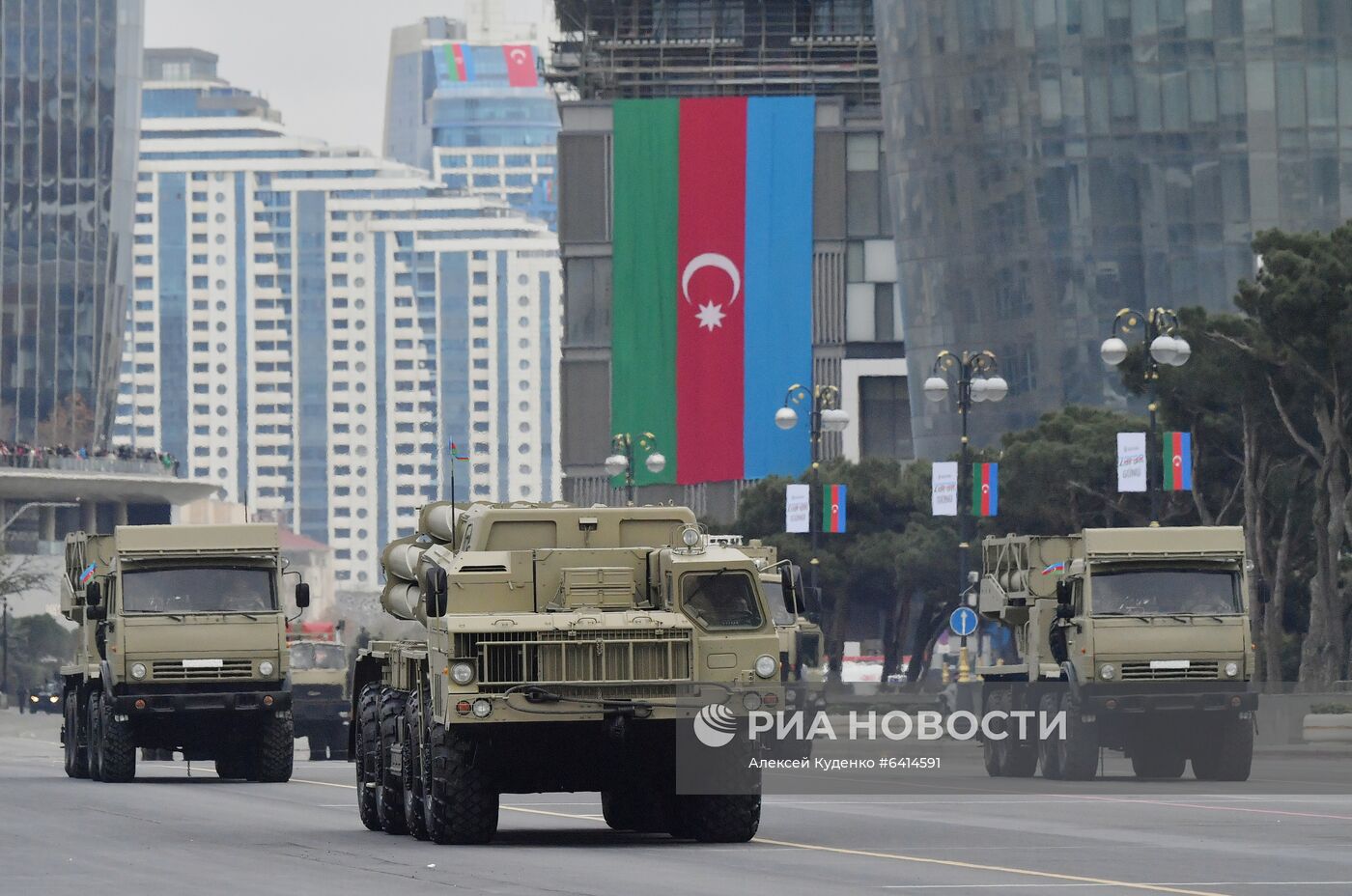 Военный парад в Баку