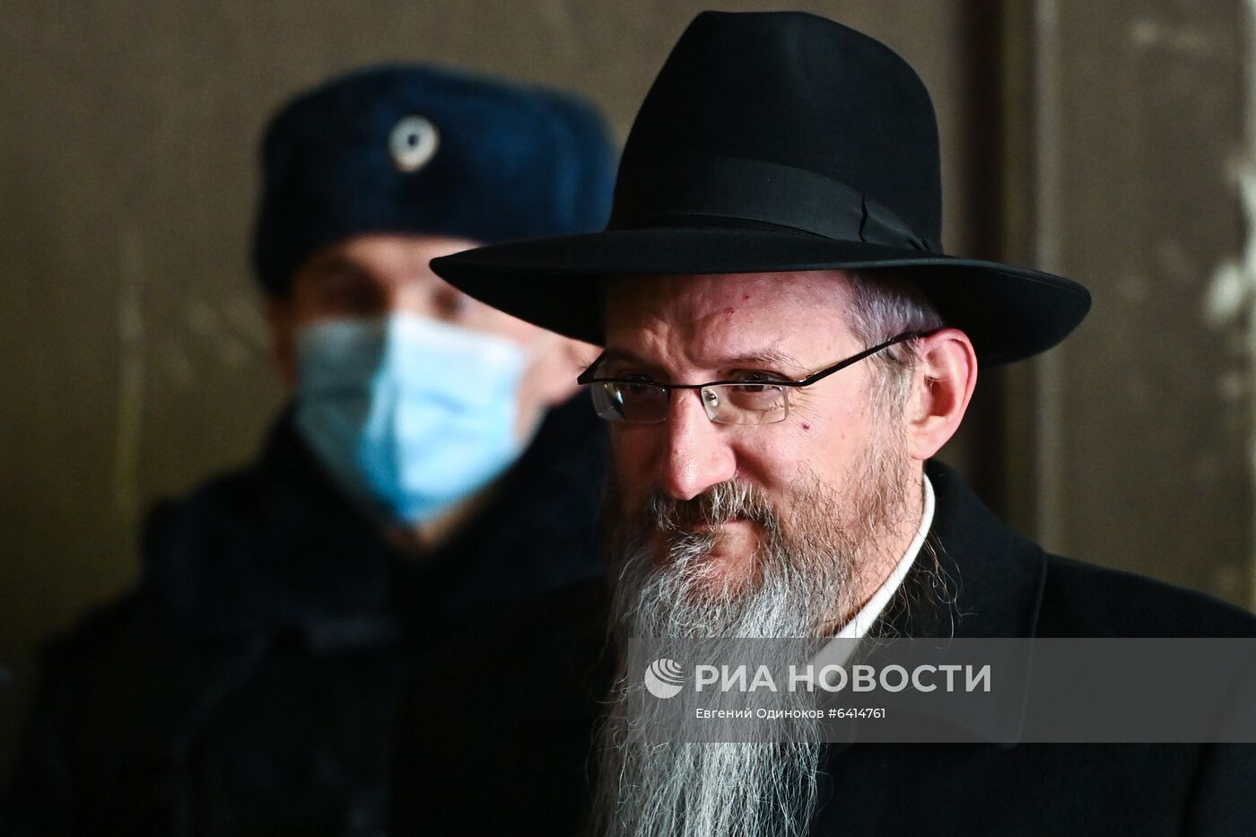 Зажжение ханукальной меноры на Театральной площади  