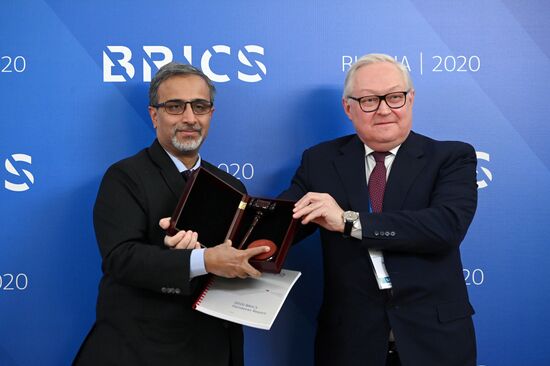 Заседание шерп/су-шерп стран БРИКС. День второй