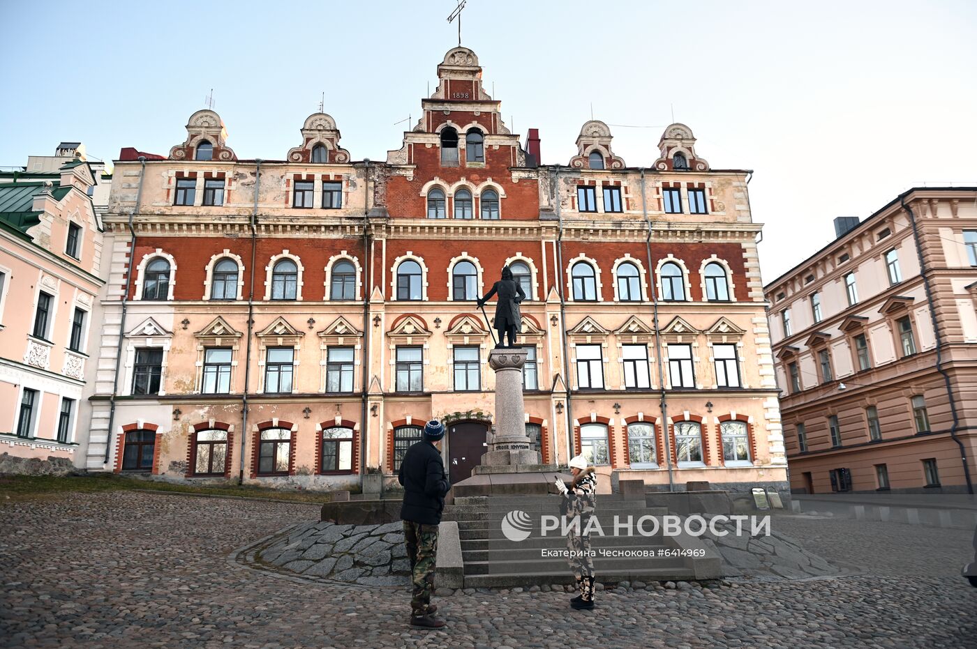 Города России. Выборг